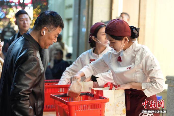 英格兰联赛
_安徽广德“三件套”出圈 江浙等地游客排队打卡